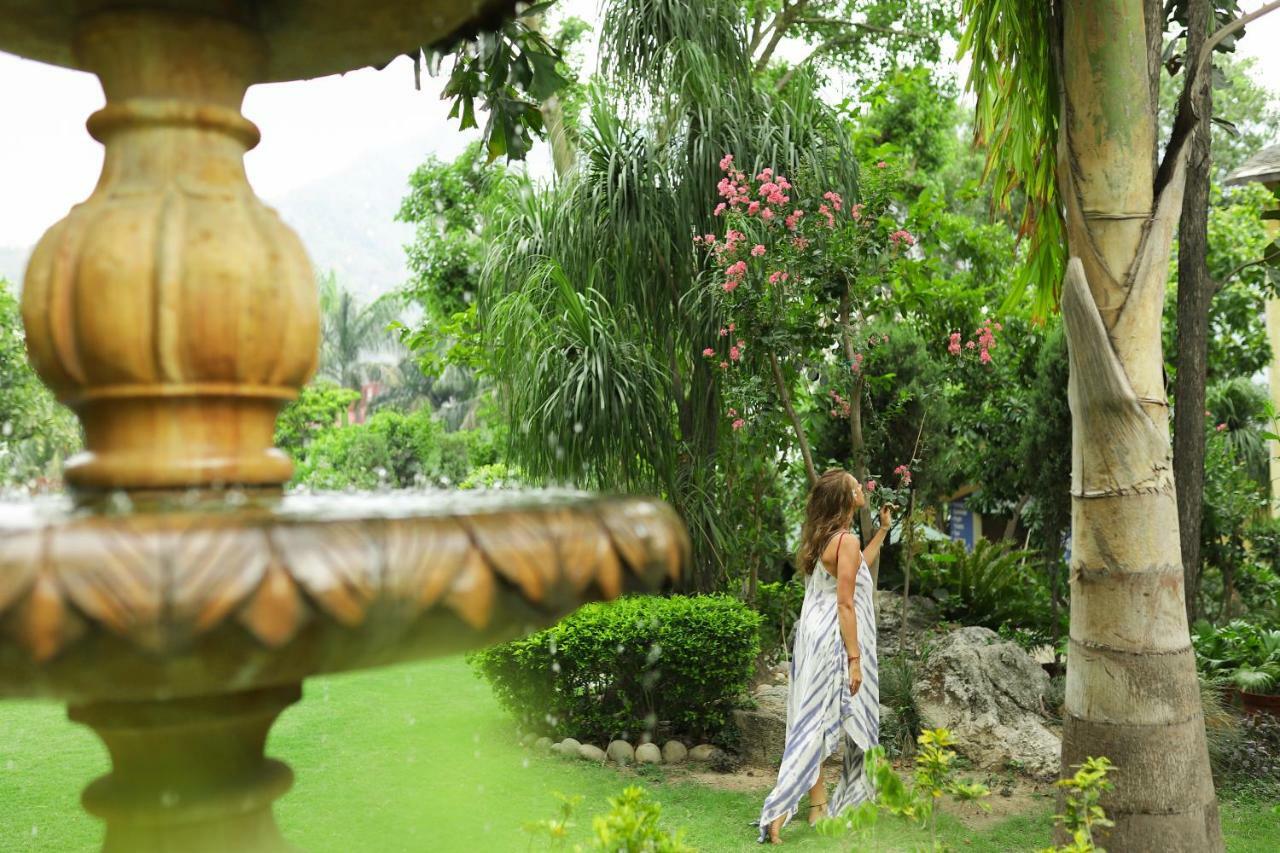The Narayana Palace By Salvus Hotel Rishīkesh Buitenkant foto